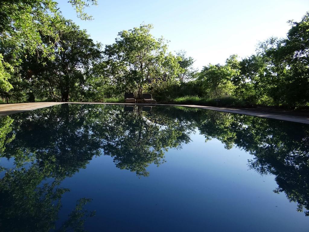Ikweta Safari Camp Hotel Maua Ngoại thất bức ảnh