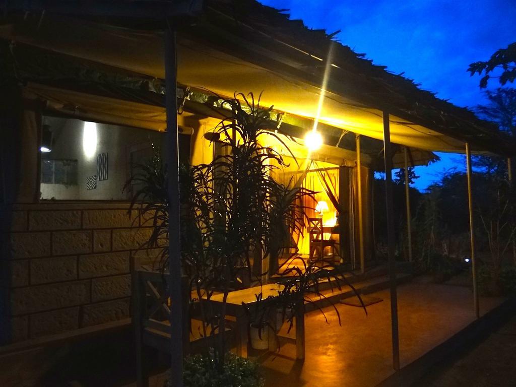 Ikweta Safari Camp Hotel Maua Ngoại thất bức ảnh