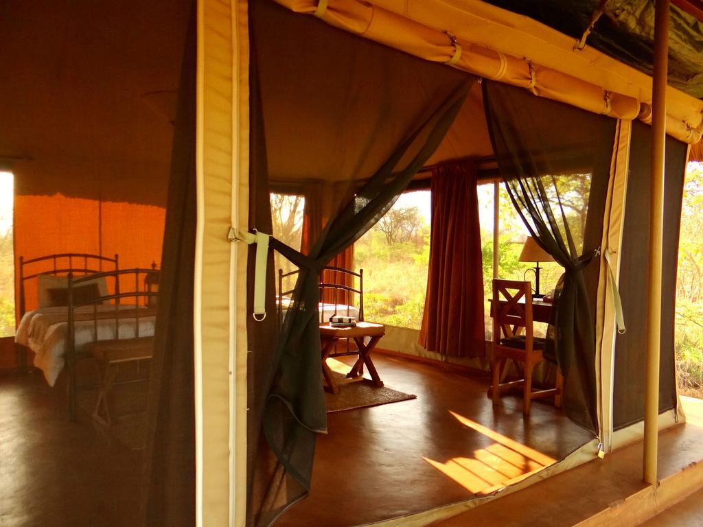 Ikweta Safari Camp Hotel Maua Ngoại thất bức ảnh