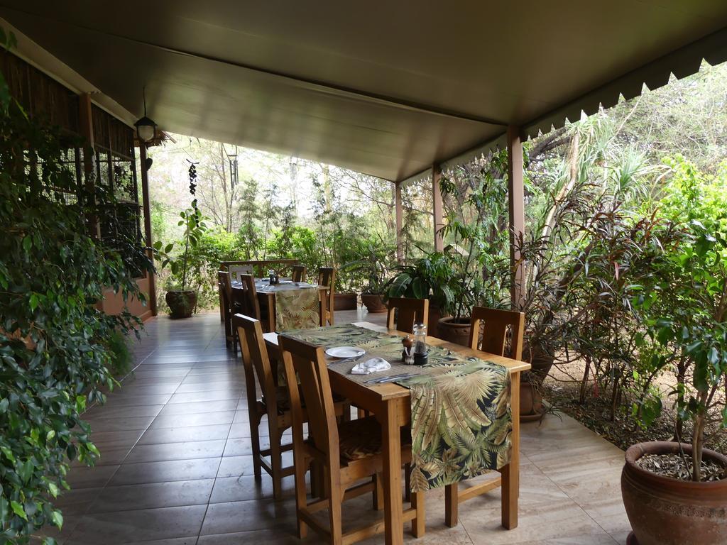 Ikweta Safari Camp Hotel Maua Ngoại thất bức ảnh