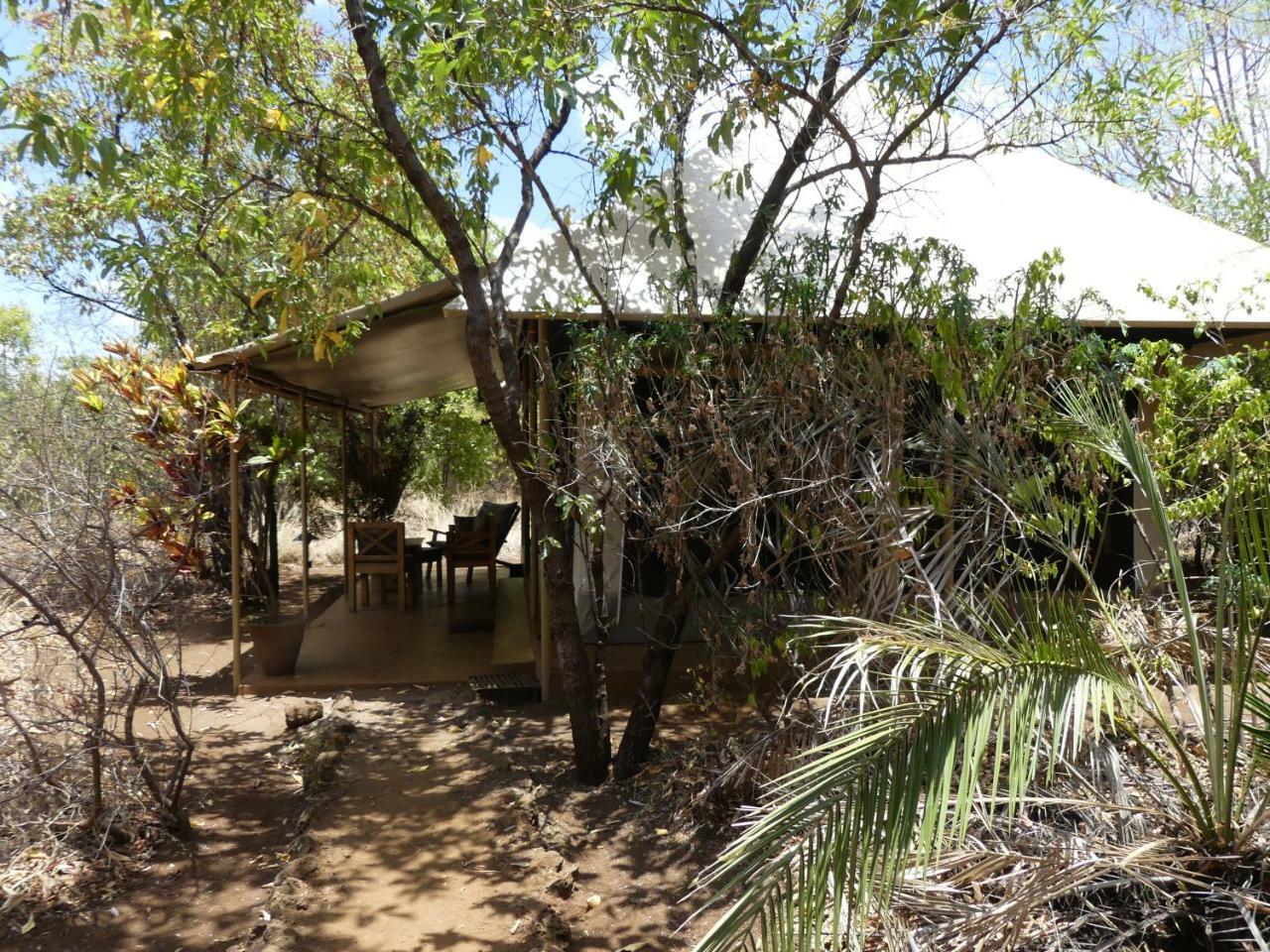 Ikweta Safari Camp Hotel Maua Ngoại thất bức ảnh